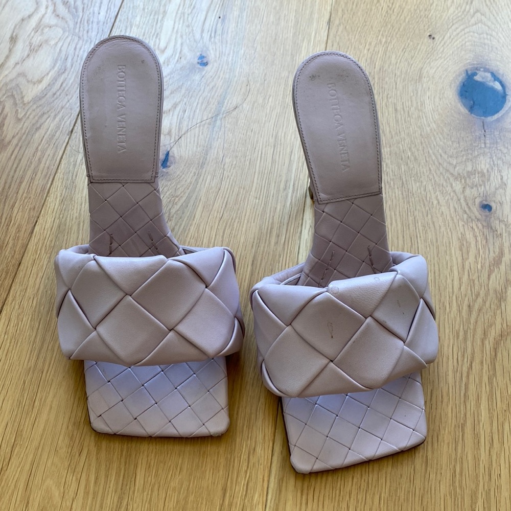 Bottega Veneta Pale Lilac Lido intrecciato leather mule’s